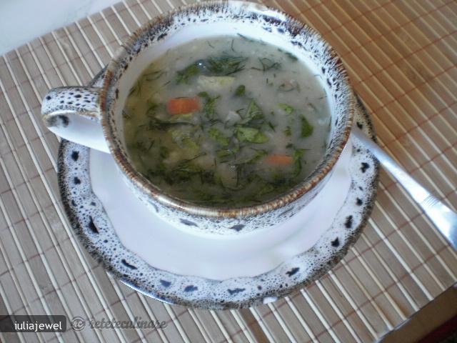 Supa de Fasole cu Salata Verde