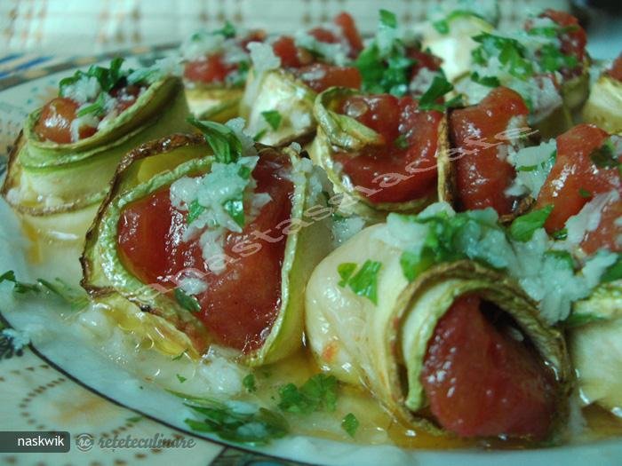 Dovlecel Umplut cu Rosii