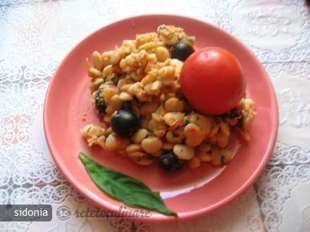 Salata de Fasole Boabe