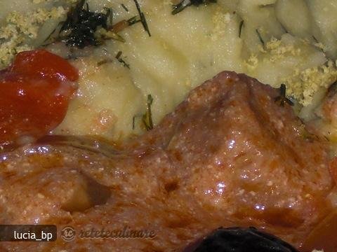 Vitel in sos de cascaval si masline