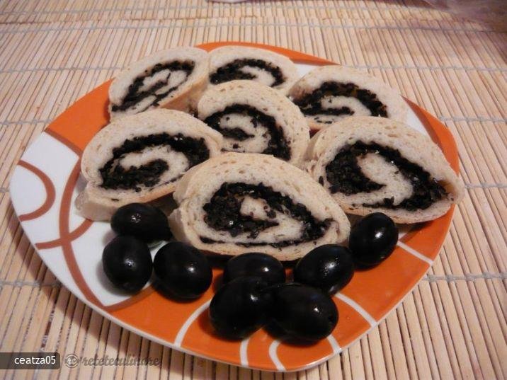 Placinta de post cu masline