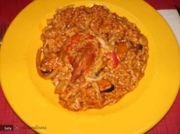 Orez cu Cocktail Din Fructe de Mare (arroz de Marisco)