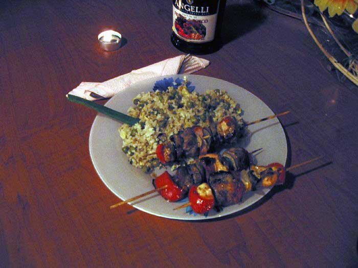 Frigarui din piept de pui si ceafa de porc cu orez chinezesc