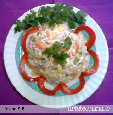 Salata de pui cu legume