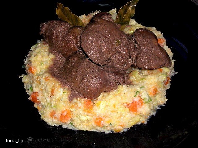 Ficatei de Pui, Altfel