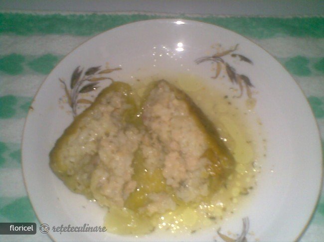 Ardei Umpluti cu Pangacius si Orez