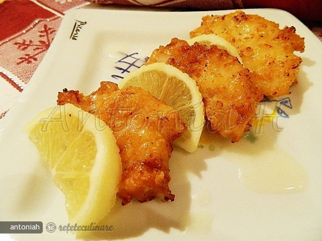 Pui in Crusta de Orez si Lamaie