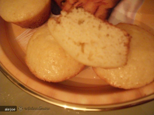 Muffins Ricotta si Lamaie
