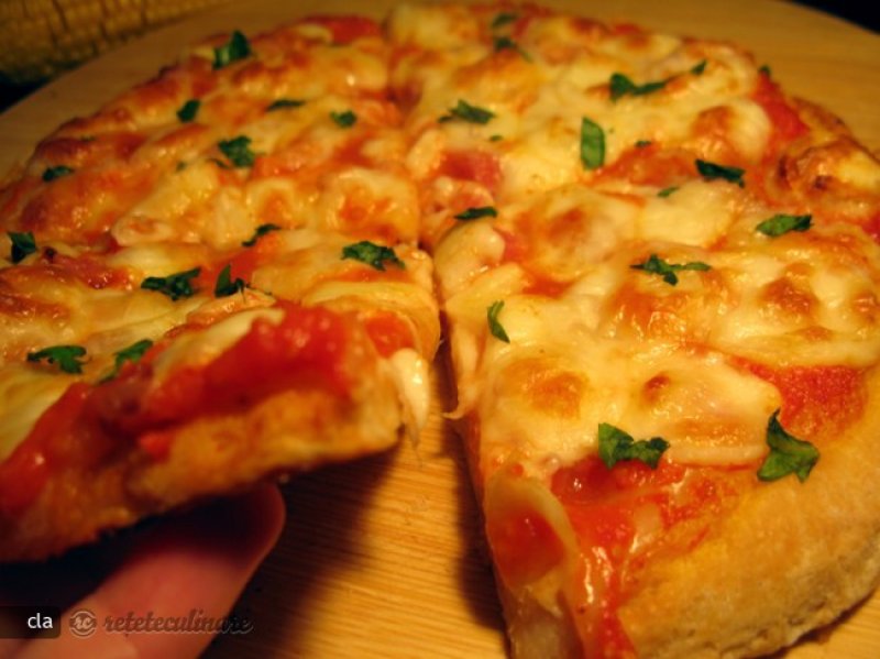 Pizza Buna cu Aluat Pufos