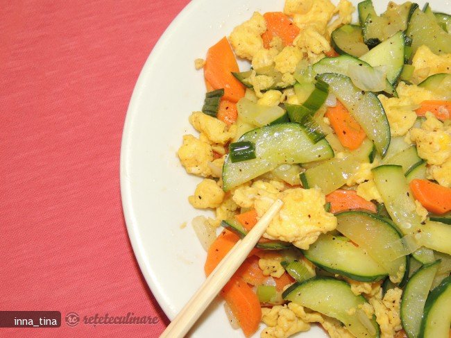 Oua Prajite cu Castravete