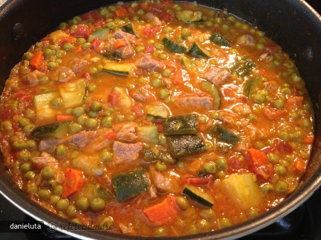 Tocanita cu Carne si Legume