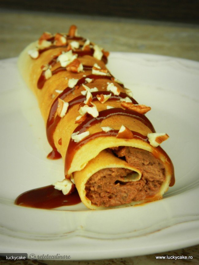 Clatite cu Mousse de Ciocolata, Nuci si Caramel