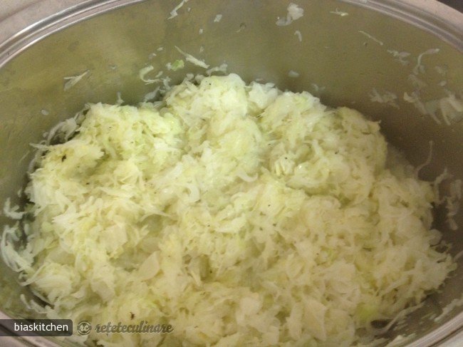 Ciorba de Varza Dulce cu Fasole Galbena