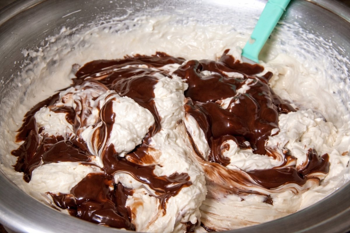 Cum Se Face Crema de Unt cu Bezea Elvetiana