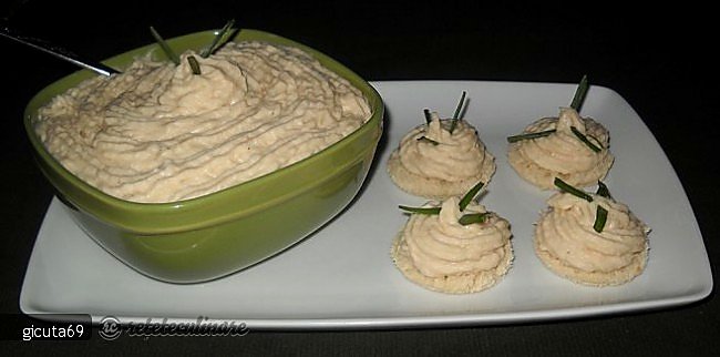 Icre de fasole - Fasole bătută (rețetă de post)