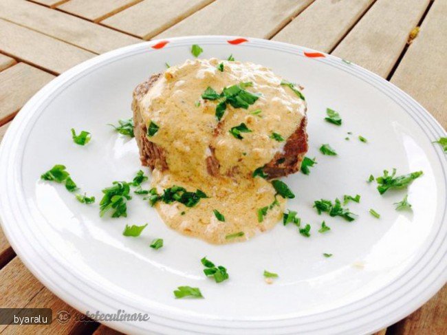 Tagliata Di Manzo Con Salsa Di Panna