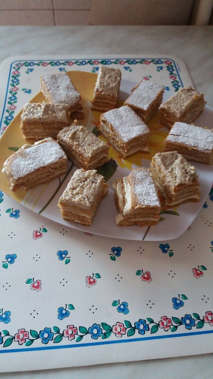 Mezes cu crema de gris