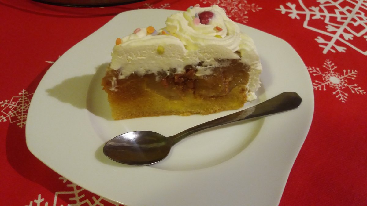 Tort de mere caramelizate