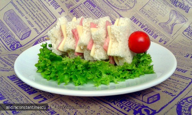 Sandvis cu stelute pe bat