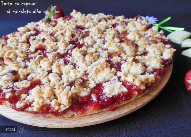 Tarta cu capsuni si ciocolata alba