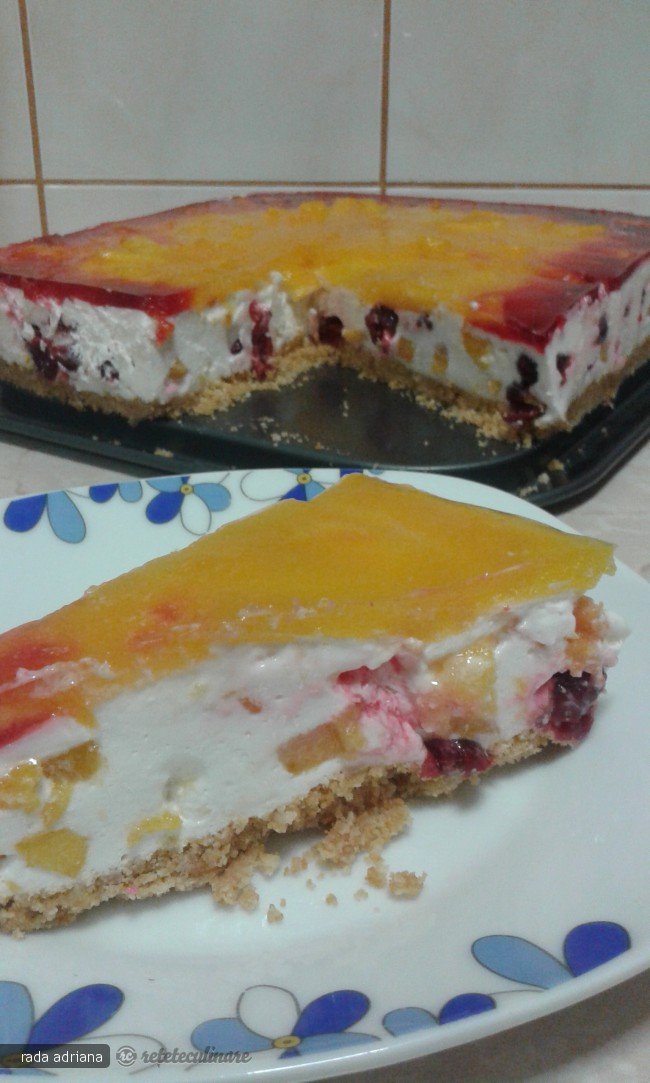 Cheesecake cu Piersici si Visine