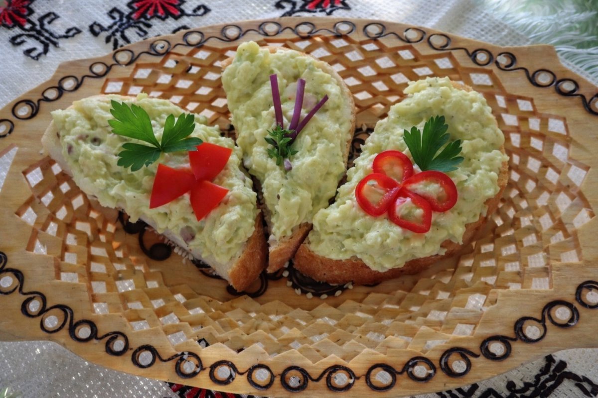 Salata de Dovlecei cu Maioneza