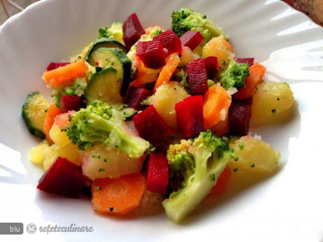 Salata Calda de Legume