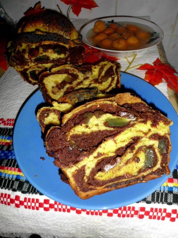 Cozonac cu nuca si rahat