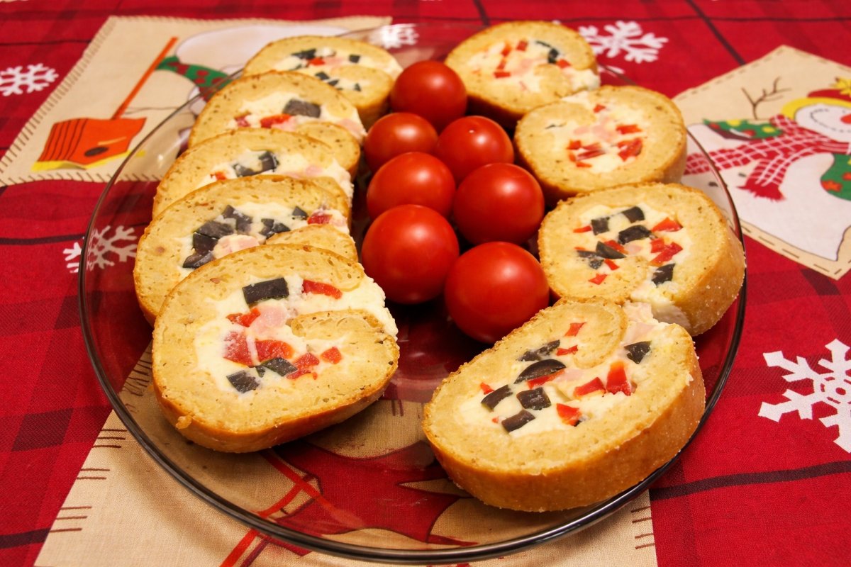 Rulada aperitiv cu crema de branza