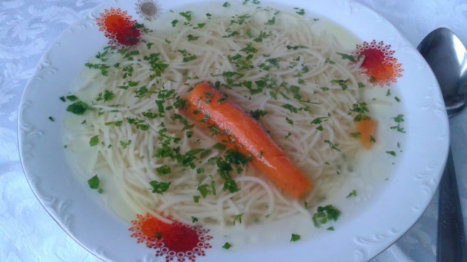 Supa de rata cu taitei de casa