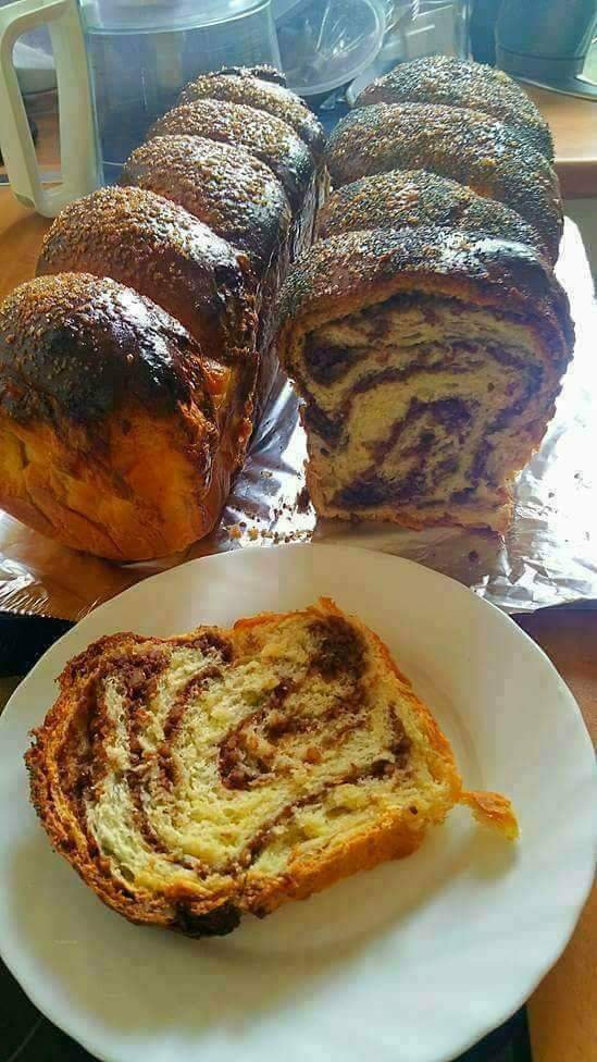 Cozonac moldovenesc cu nuca si cacao