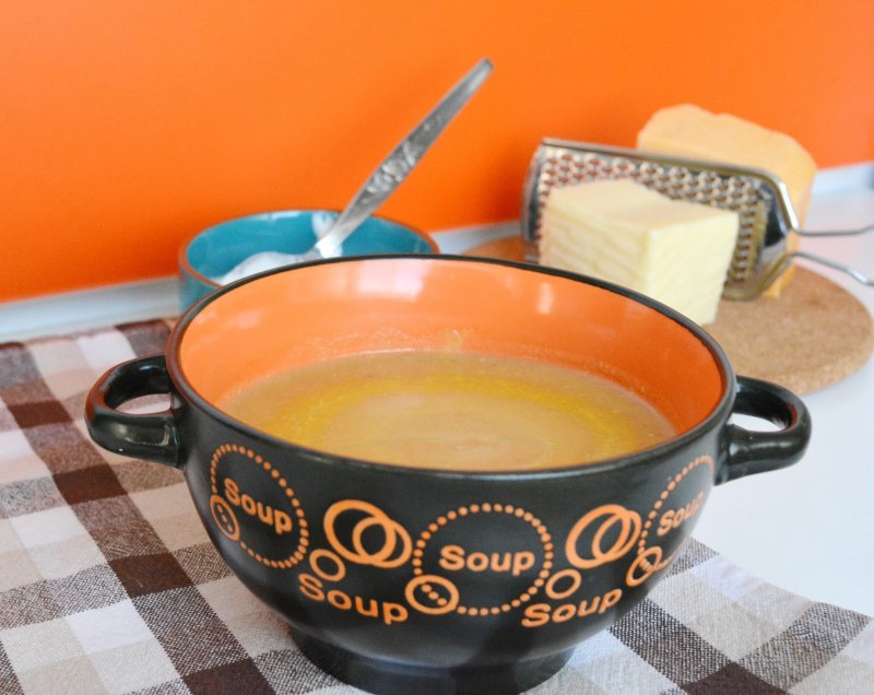 Supa crema de galbiori cu branzeturi