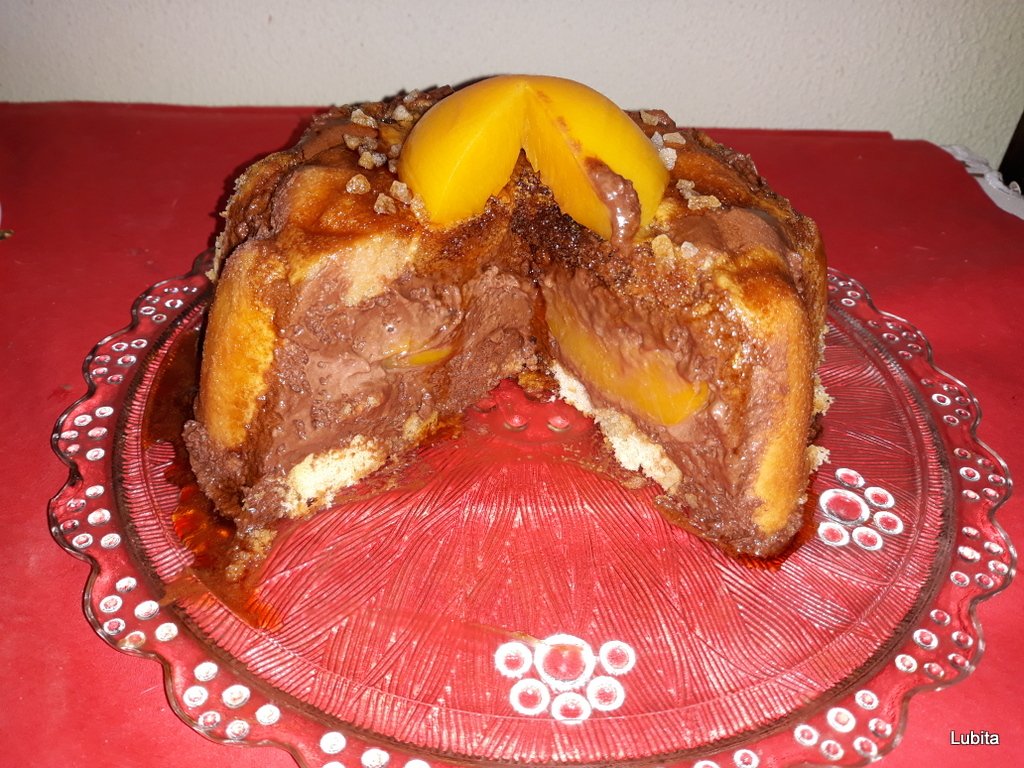 Sarlota picanta cu fructe