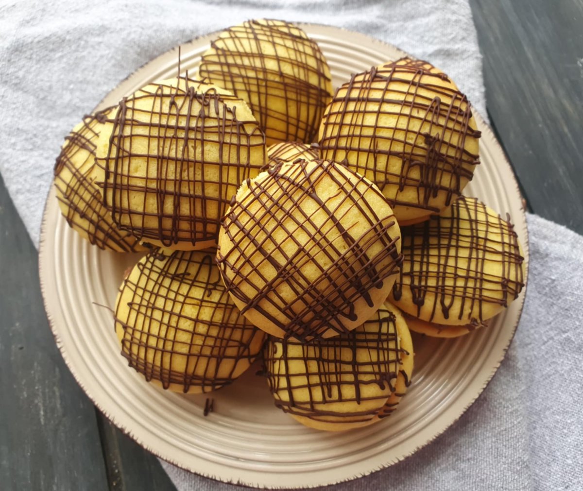 Paleuri cu crema de ciocolata - Fragede si delicioase