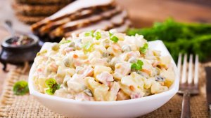 Salata de cartofi Olivier