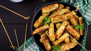 Dovlecei cu parmezan si pesmet, la cuptor