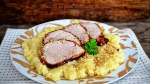 Muschi de porc in crusta de nuci