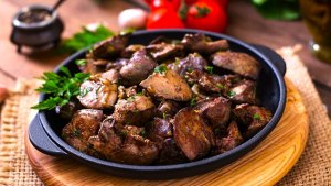 Ficatei cu ceapa si patrunjel - o mancare savuroasa si usor de preparat