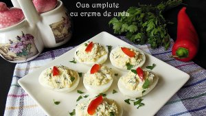 Oua umplute cu crema de urda