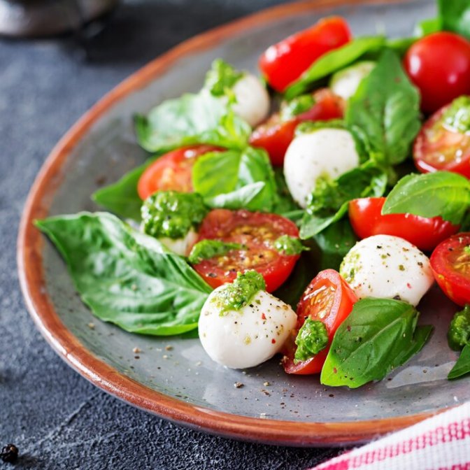 Salata Caprese - simpla si delicioasa