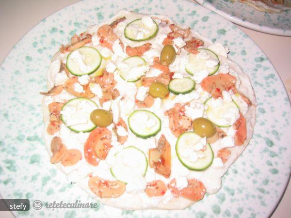 Pizza cu Dovlecei si Ciuperci (Bianca)