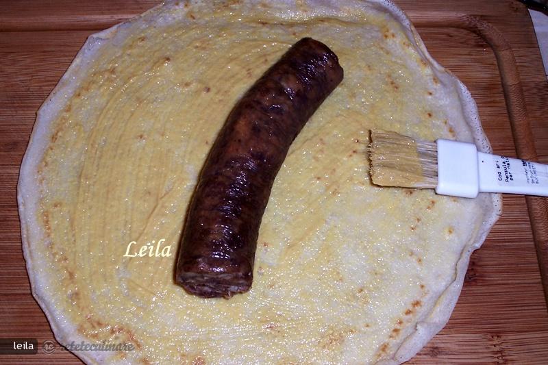 Clatite Umplute cu Carnati Afumati