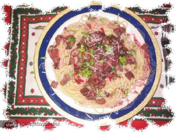 Paste cu carne,ciuperci si sfecla rosie