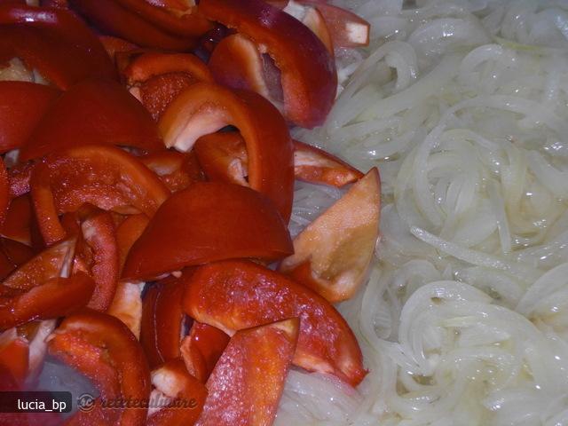 Garnitura de Gogosari cu Ceapa