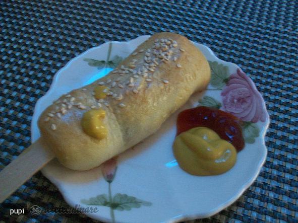 Hotdog (Cremvursti in Corn)