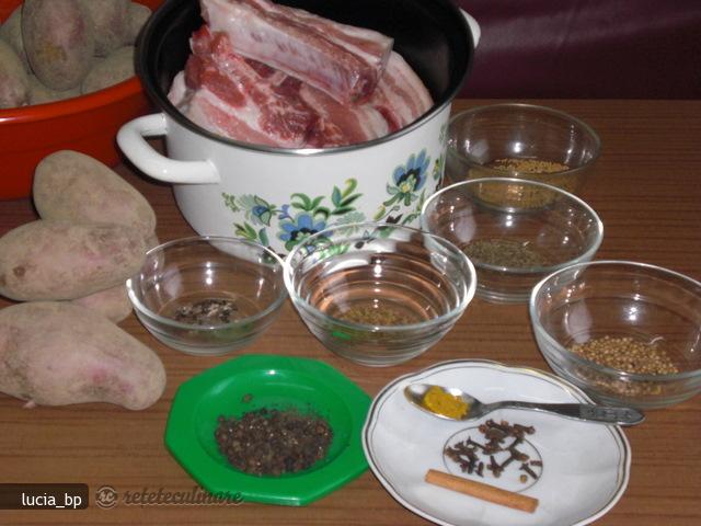 Spareribs cu Garnitura de Cartofi Indieni