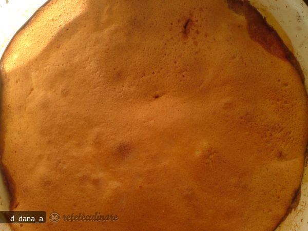 Tort de Mere Caramelizate