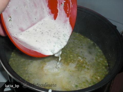 Mazare verde cu smantana