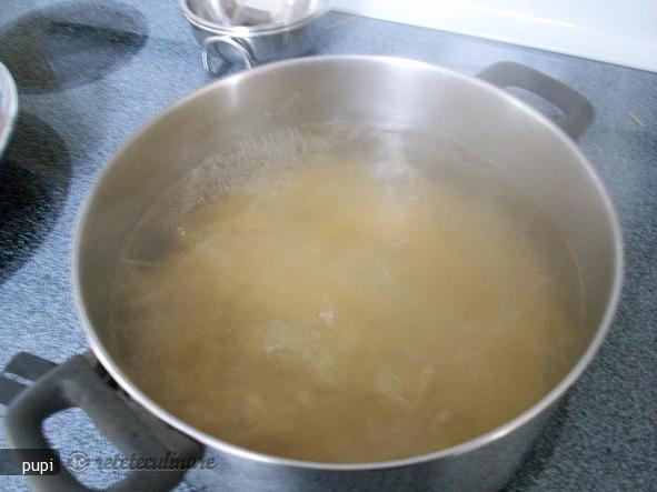Somon Afumat cu Pasta si Sos de Whiskey