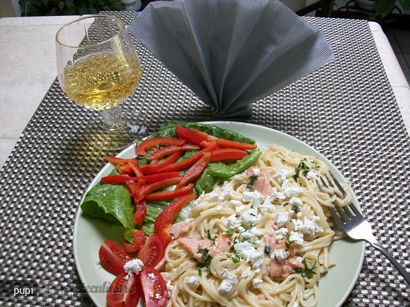 Somon Afumat cu Pasta si Sos de Whiskey